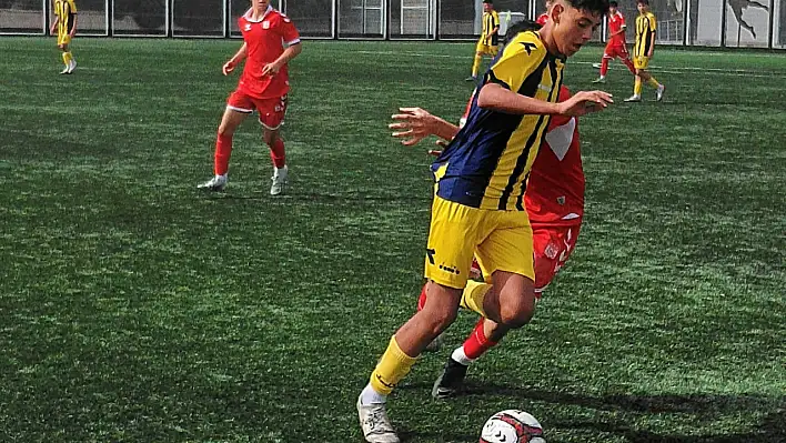 Gelişim Ligi U-16: Talas Belediyespor: 0 - Sivasspor: 4