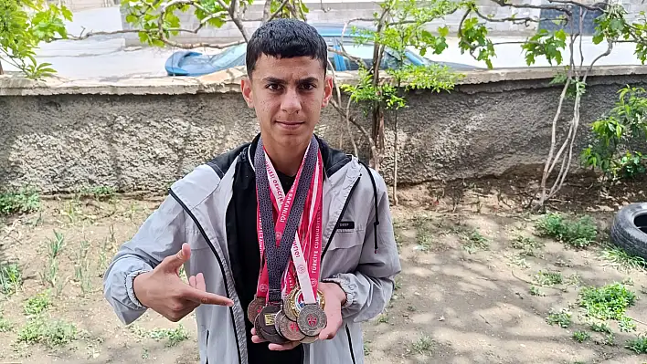 Genç yürüyüşçü Yusuf Mercan, Türkiye şampiyonalarında adından söz ettiriyor