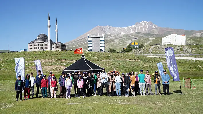 Dünya Gençlik Becerileri Günü Erciyes'te kutlandı