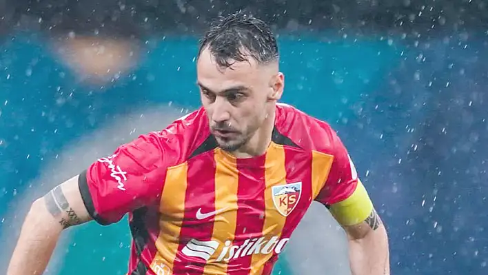Gökhan Sazdağı, Galatasaraylıların arasına bakın nasıl girdi?