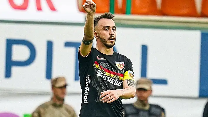 Gökhan Sazdağı'nın İstanbul paylaşımındaki Kadıköy detayı dikkat çekti!