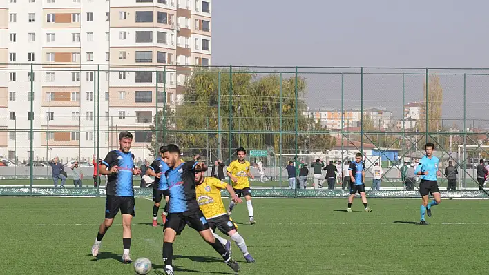 Goller, kırmızı kart, kaçan penaltıların olduğu maçta kazanan yok!