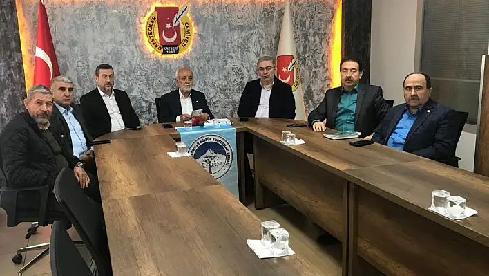 Gönüllü Kuruluşlar Ahmet Taş'la yola devam: Oybirliğiyle yeniden başkan