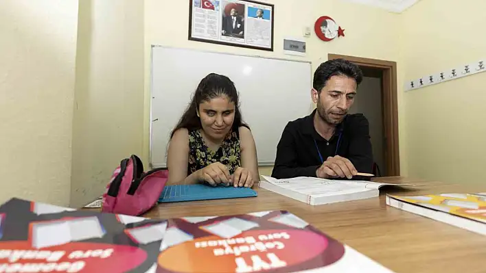 Engeline rağmen üniversite hayaline adım adım ileriyor!