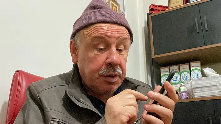 Görme engelli 65 yaşındaki hafız hayatının nasıl düzene girdiğini anlattı!