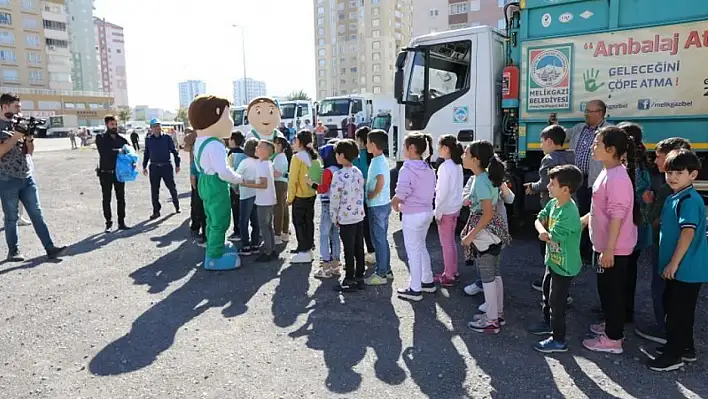 Öğrencilerle 'temiz çevre, temiz toplum' çalışması