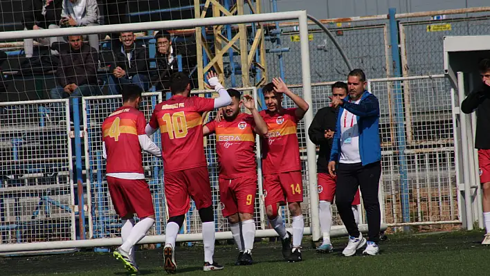 Güneşli Gençlikspor İkinci Yarıda Coştu: 3-1