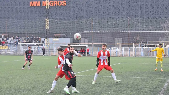 Güneşspor 2-0'lık galibiyetle zirveye göz kırptı!