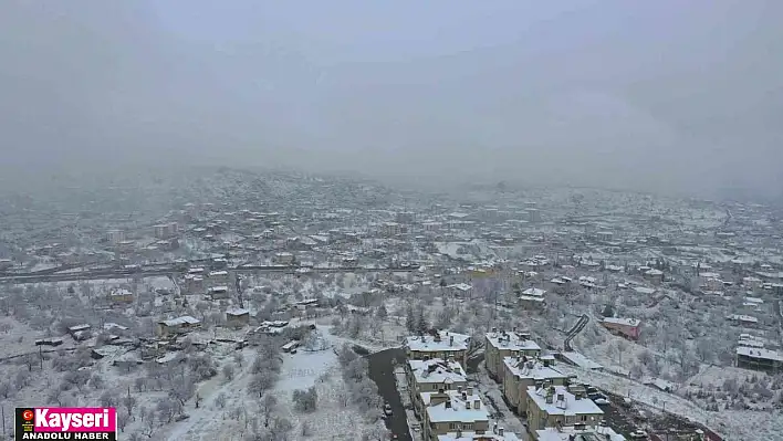 Hacılar beyaza büründü