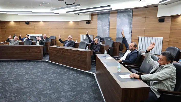 Hacılar'da meclis toplantısı: Yeni kentsel dönüşüm projesi, kış tedbirleri...