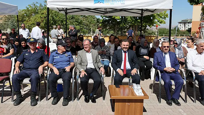 Hacılar'da öğrenciler için ders başladı: Başkan Özdoğan talepleri dinledi