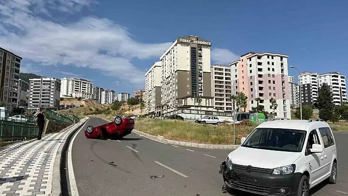 Kahramanmaraş'ta takla atan otomobilin sürücüsü yaralandı