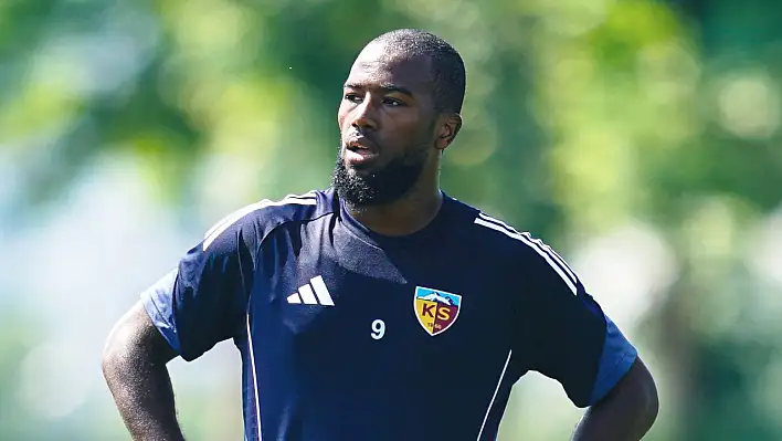 Haitili golcü Duckens Nazon, Kayserispor'dan Esteghlal FC'ye gidiyor! İşte transfer ayrıntıları