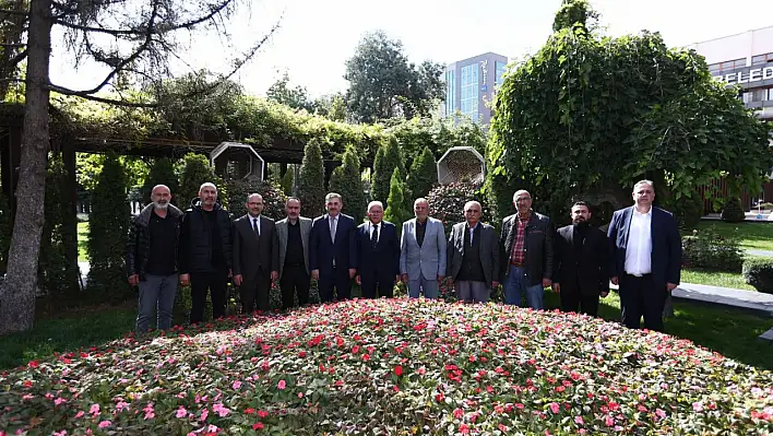 Hal esnafından Büyükkılıç'a teşekkür: ''Her zaman yanımızda''