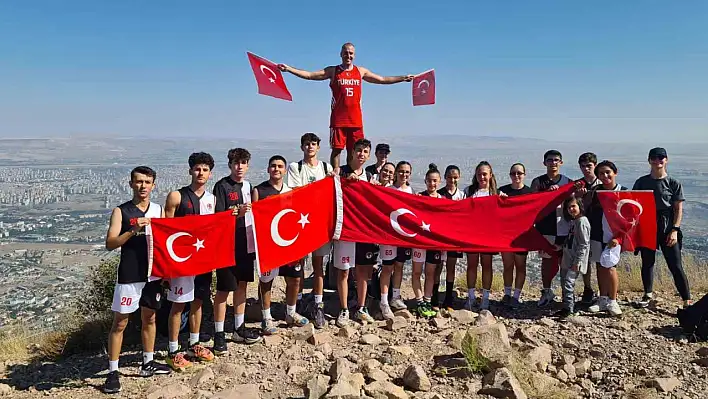 Spor kulübünden 30 Ağustos'a özel tırmanış!