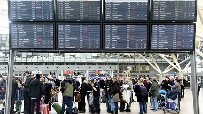 Havaalanı ve otogarlarda bayram trafiği!