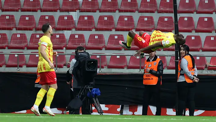 Hem gollere hem de taklalara devam! - Kayserispor Haberleri