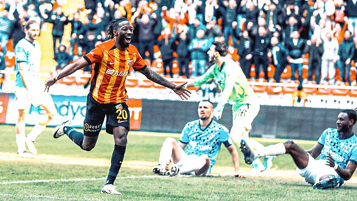 Herkes bu pozisyonu koşuyor - Carlos Mane attığı golle büyük katkı sağladı