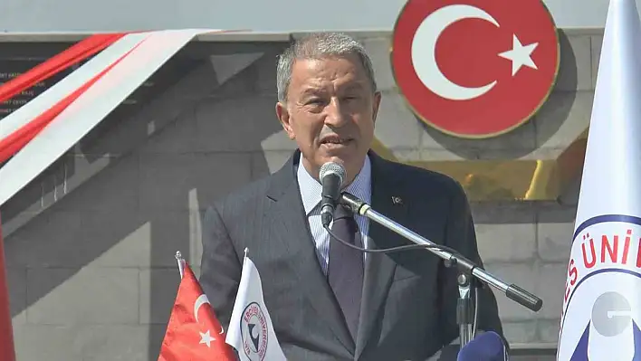 Hulusi Akar Kayseri Olayları Üzerinden Vatandaşlara Mesaj Verdi!