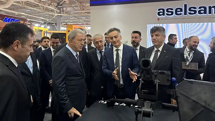 Hulusi Akar'dan milli teknoloji vurgusu