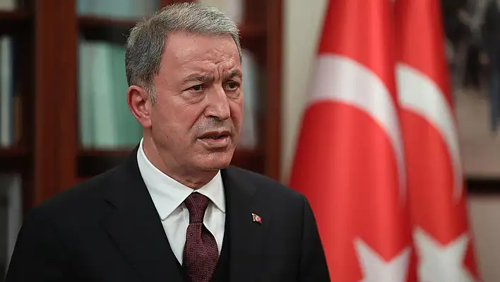 Hulusi Akar'dan sert açıklamalar! Kime kızdı?