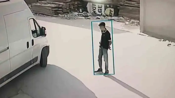 Adana'da 17 yaşındaki şüpheliden aynı gün içinde 2 araç hırsızlığı!