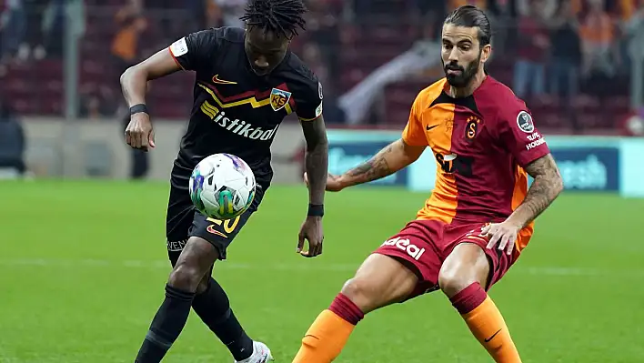 İlk yarı Kayserispor darma dağın