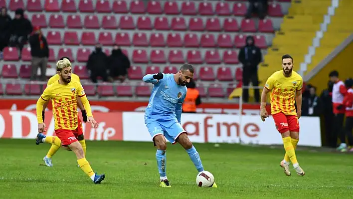 İlk Yarı Sonucu Kayserispor: 0 - Antalyaspor: 1