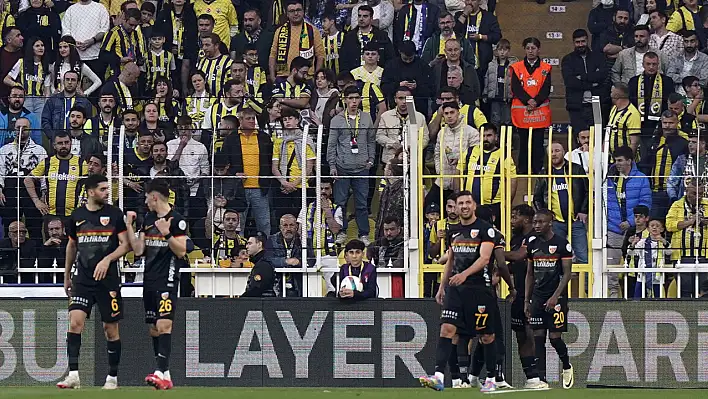 İstanbul'da ilk yarı sona erdi! Fenerbahçe - Kayserispor: 1-1