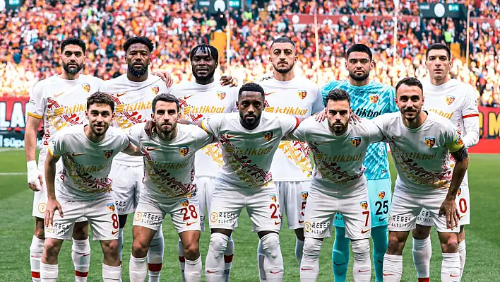 İstanbul'da ilk yarı sona erdi: Galatasaray - Kayserispor maçı