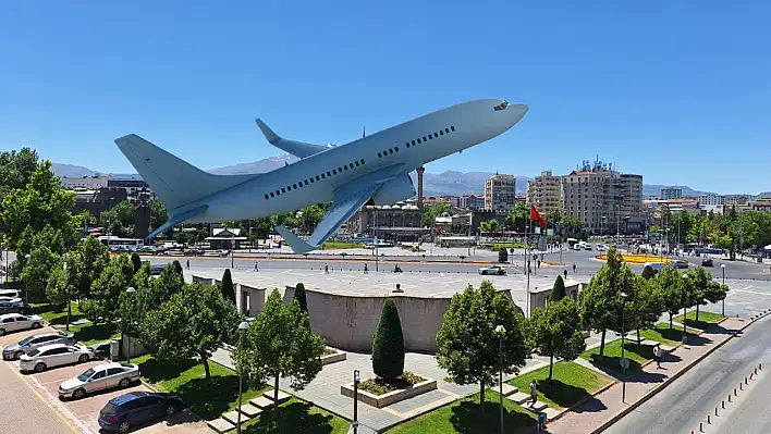 İstanbul-Kayseri seferinde kriz! Uçak kalkmadı, yolcular saatlerce bekledi