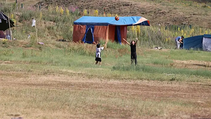 İstanbul, Konya, Adana, Yozgat ve Sivas'tan Kayseri'ye serinlemek için geliyorlar!