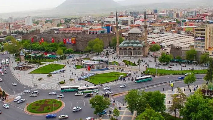 İşte Kayseri'de pazarın görünmeyen yüzü!