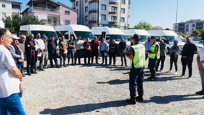 Jandarma 22 okul servis aracına ceza kesti