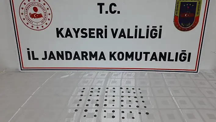 Kaçak kazıdan elde ettiği tarihi eserleri satarken yakalandı