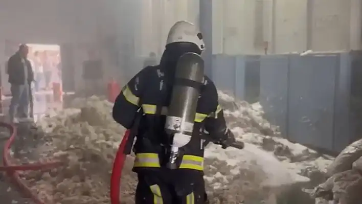 Kahramanmaraş'ta korkutan fabrika yangını