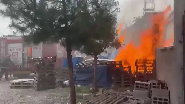 İş yerinde korkutan yangın!