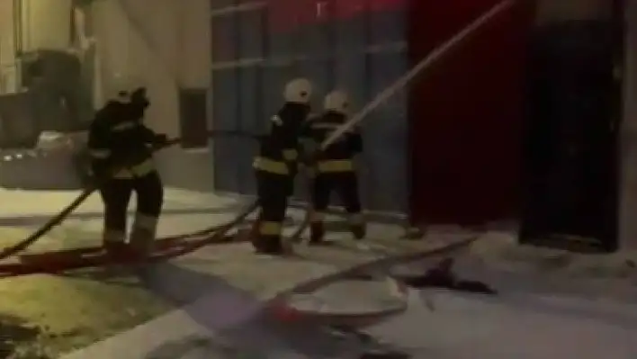 Yeni Sanayi Sitesi'ndeki iş yerinde alevler yükseldi