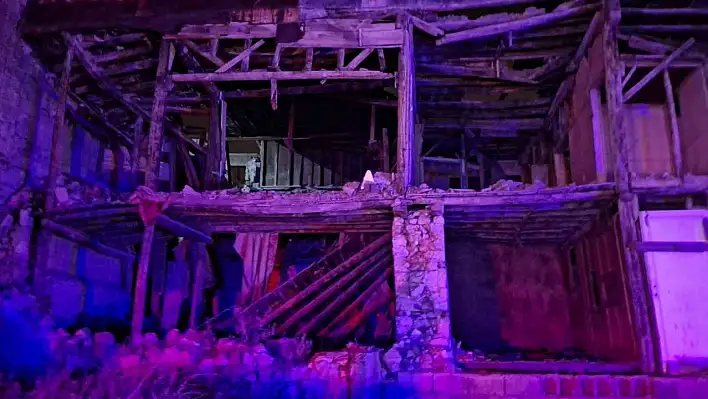 Metruk binada göçük meydana geldi