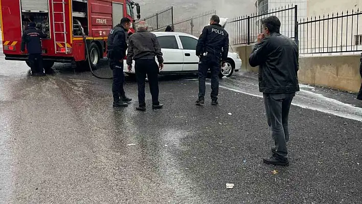 Hastane önünde yangın!