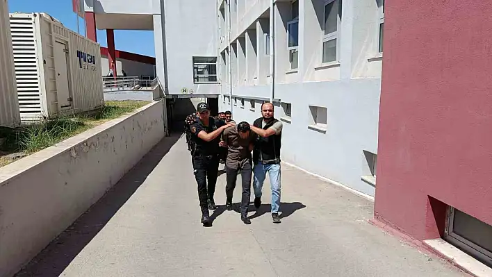 Kahve Kutularındaki Eroin Operasyonunda Şebeke Deşifre Edildi