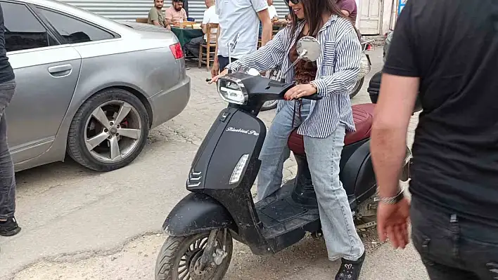 Saniyelerle hayatta kaldı: Adana'da korku dolu kaza kamerada