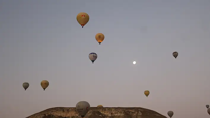 Kapadokya'da 15 Temmuz'a özel balon uçuşu