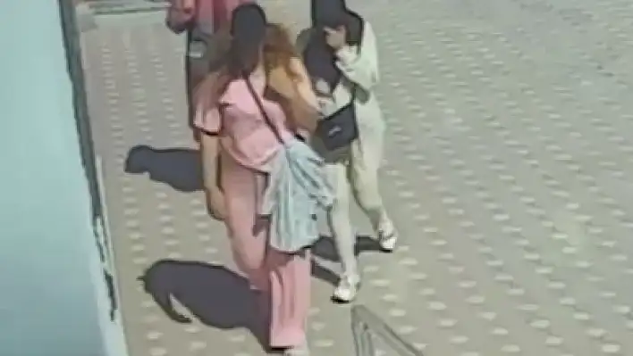 Adana'da 3 kadın hırsız 200 bin lira değerinde altını çalıp kaçtı!