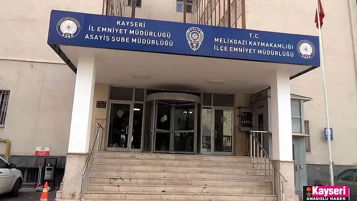 Kapüşonlu hırsız yakalandı