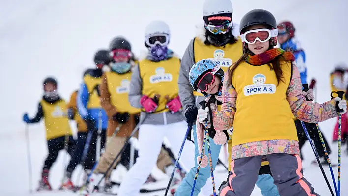 Kayak ve snowboard eğitimleri başladı!