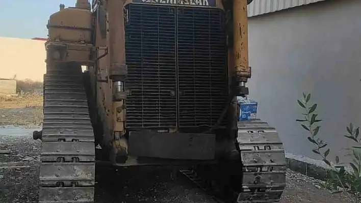 Dozerini satmak istedi sahte çek mağduru olduğunu iddia etti!