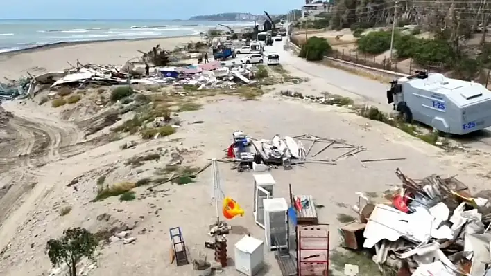 Adana'da kaymakamlığı taşlayan şüpheli tutuklandı