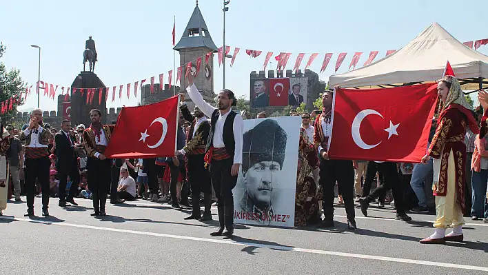 Kayseri 30 Ağustos'u coşkuyla kutladı!