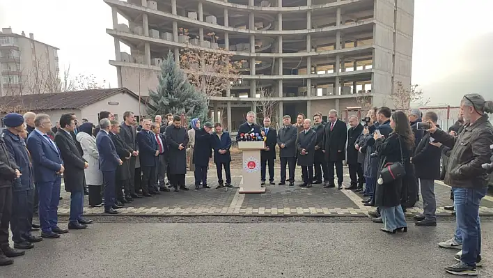 Kayseri Adliyesi Ek Hizmet Binası için önemli adım atıldı: Devir teslim töreni gerçekleştirildi!